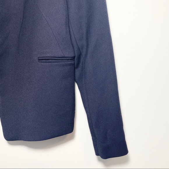 NWT H&M Women’s Navy Slim Blazer - Picture 2 of 5